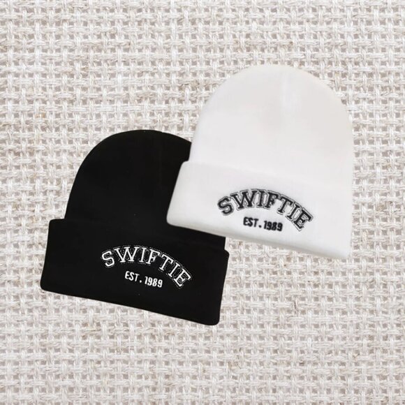Swiftie Beanie Winter Hats 1 Black 1 White NWT 2 Pack - Picture 1 of 6
